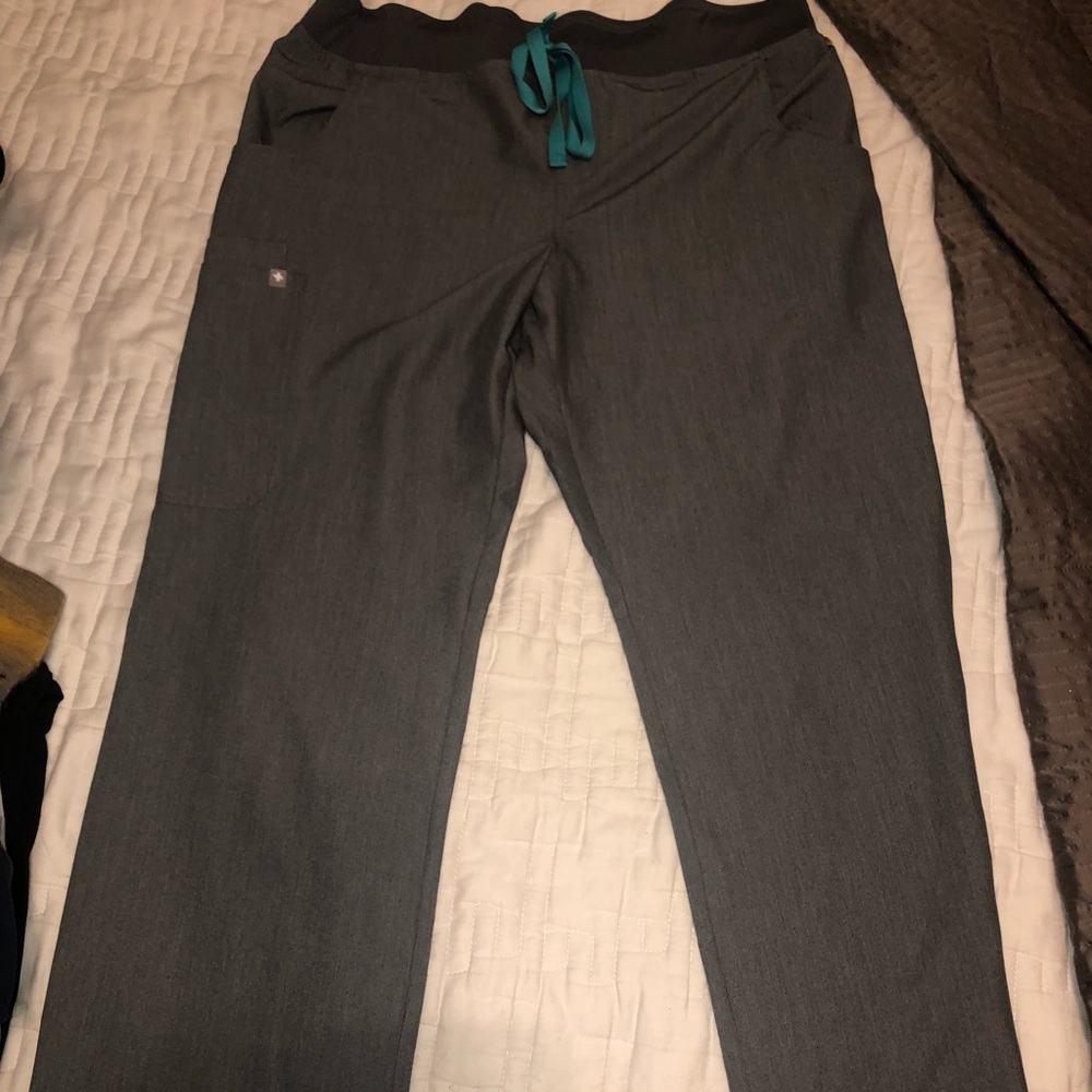 NWOT FIGS scrub pants
